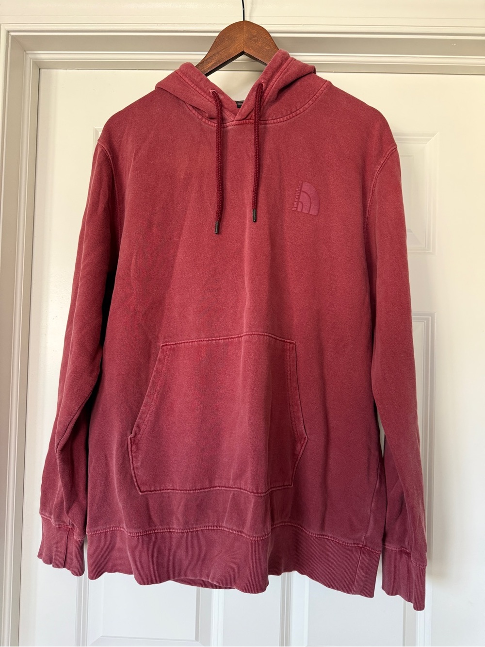 The North Face Men's garment dyed Washed rust Burgundy Pullover Hoodie